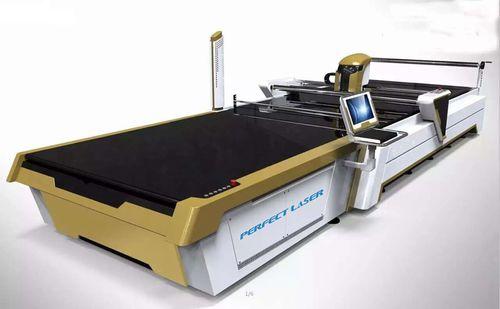 CNC cutting machine / textile / for fabrics / straight-knife