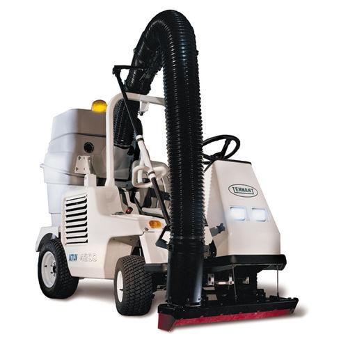 dry vacuum cleaner / with combustion engine / industrial / street