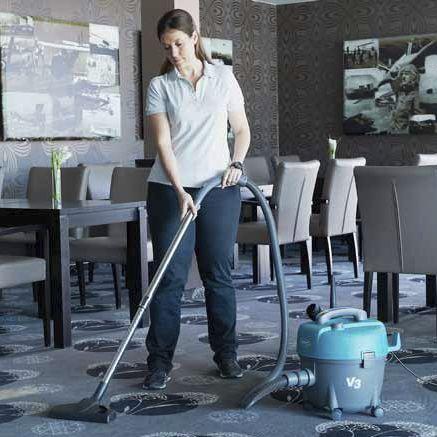 dry vacuum cleaner / single-phase / industrial / mobile