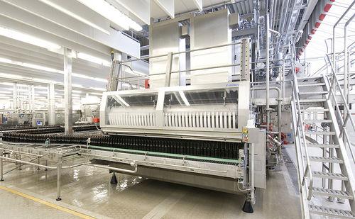 water cleaning machine / automated / for the chemical industry / spray