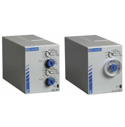 DIN rail time relay