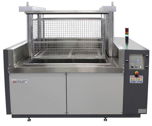 ultrasonic cleaning machine / automatic / metal machining / immersion