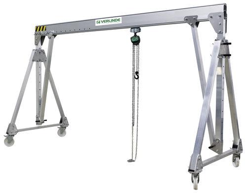 mobile gantry crane / for workshops / aluminum