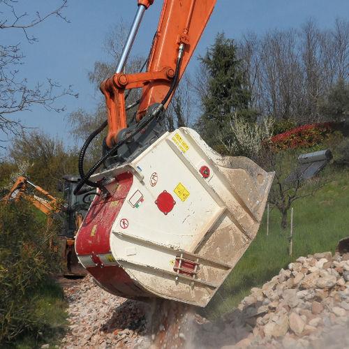 crusher bucket / for excavators