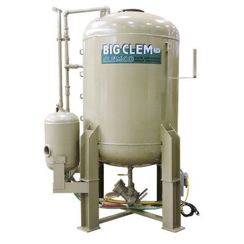 pressure sand-blasting machine / manual