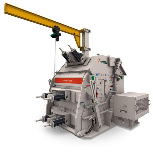 impact crusher / horizontal-shaft / stationary / secondary